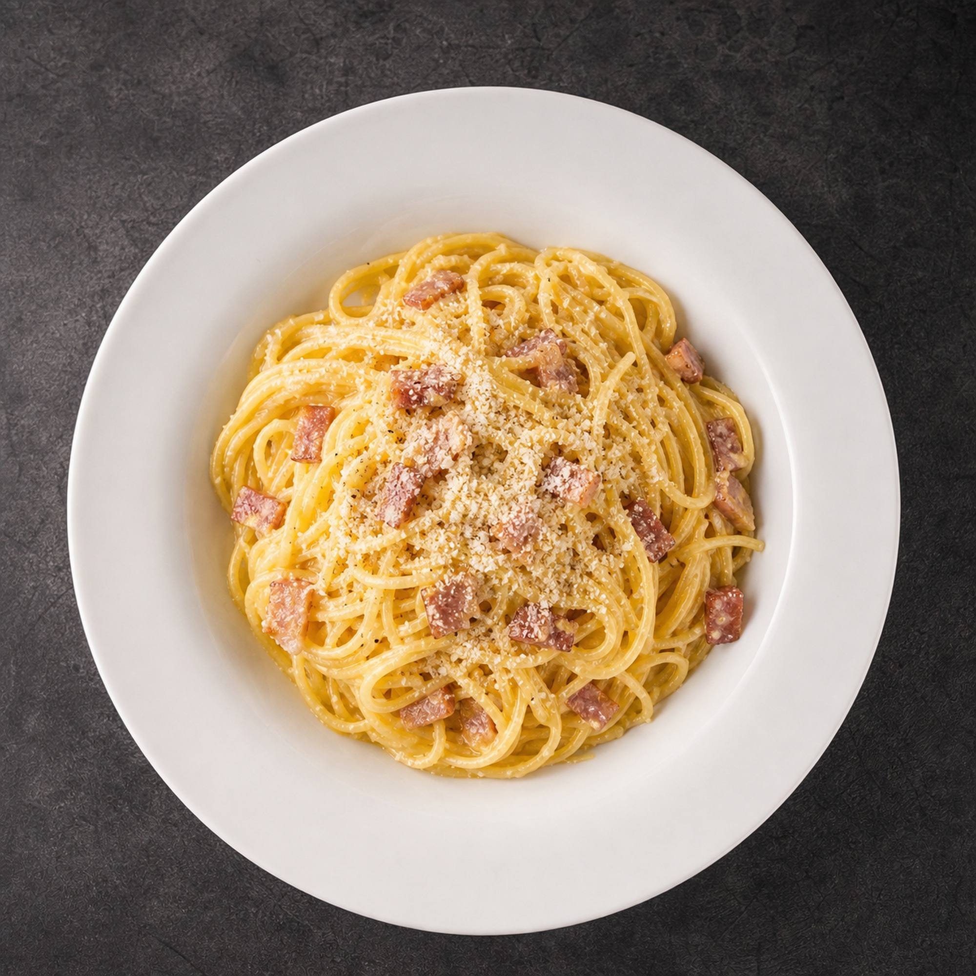 Spaghetti Carbonara – widok z góry